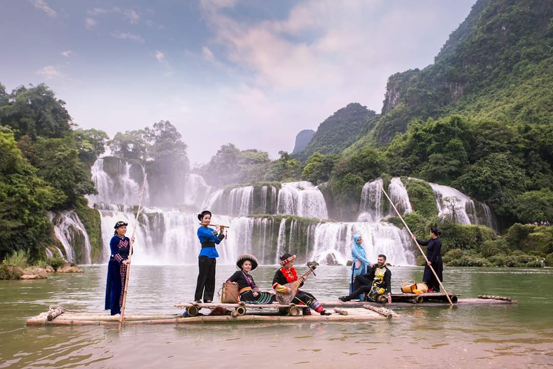  Adventure Tour To Ban Gioc Waterfall - Ba Be Lake